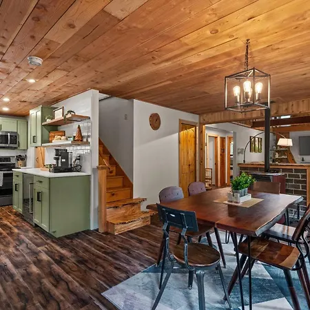 Riverfront Luxury Cabin